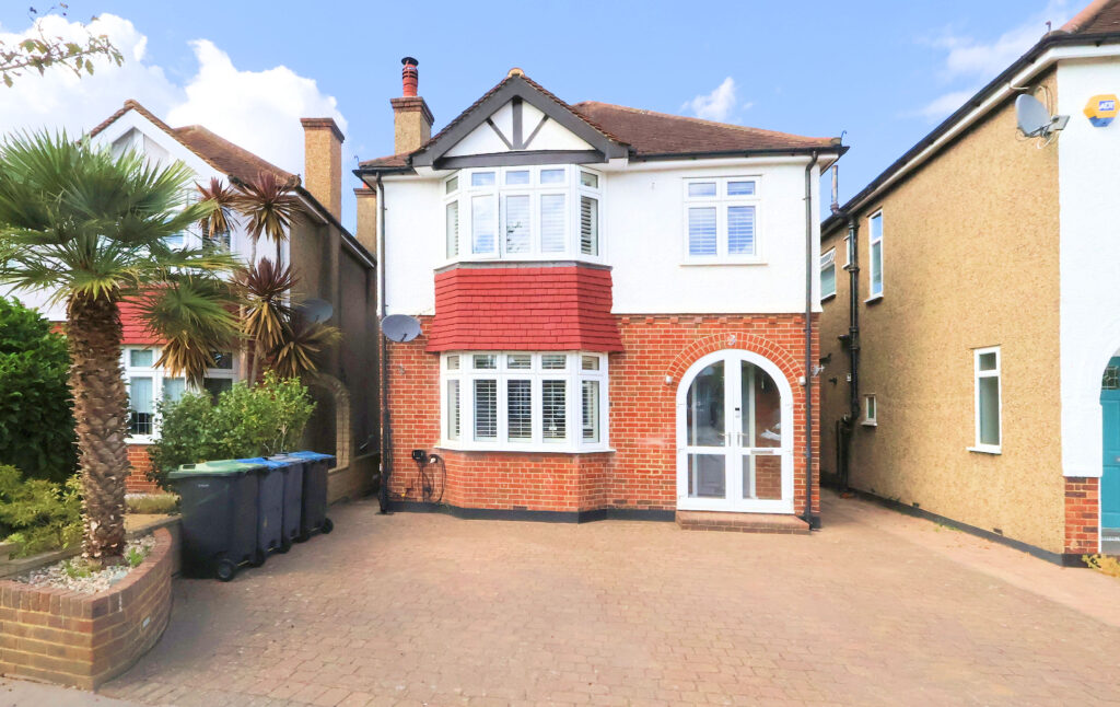 Graham Close, Shirley