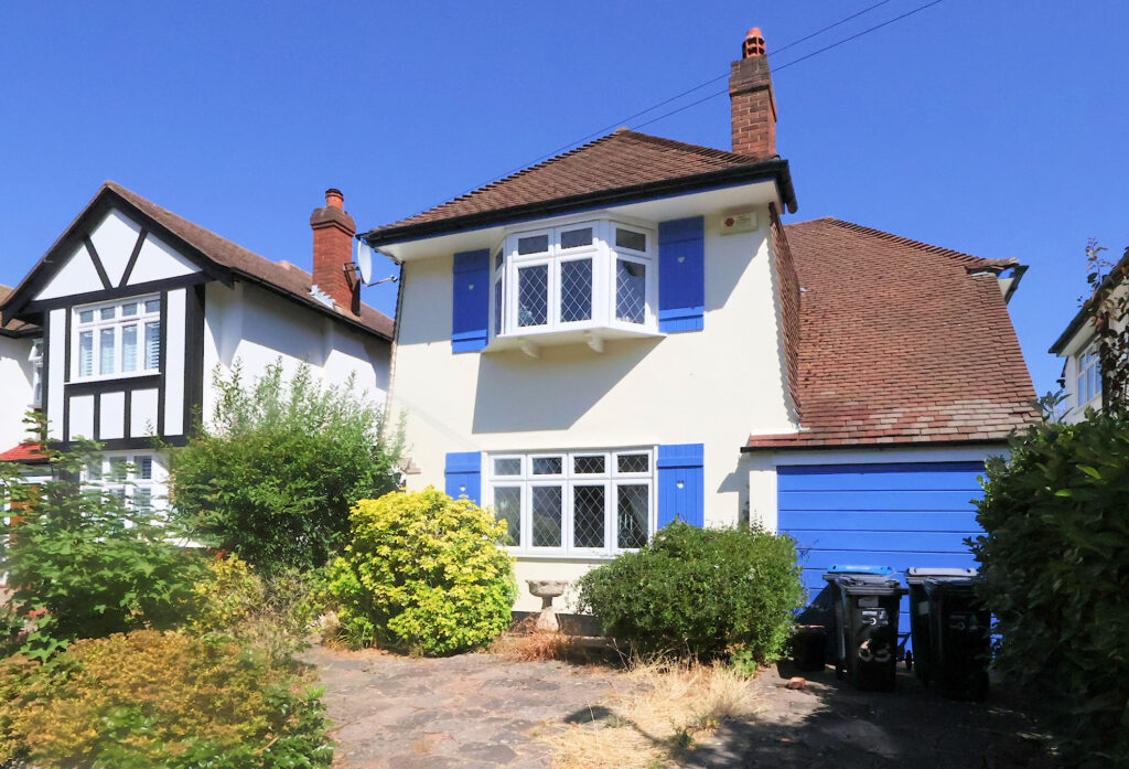 Hartland Way, Shirley
