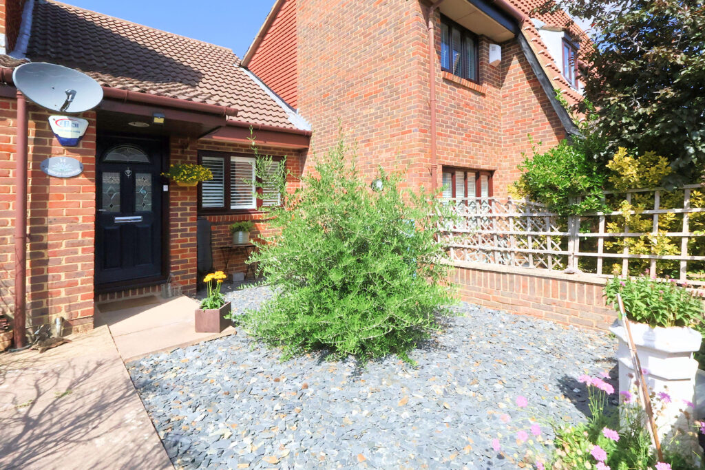 Parsley Gardens, Shirley Oaks Village