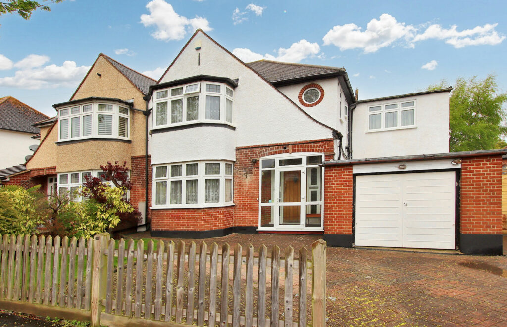 Addisons Close, Shirley