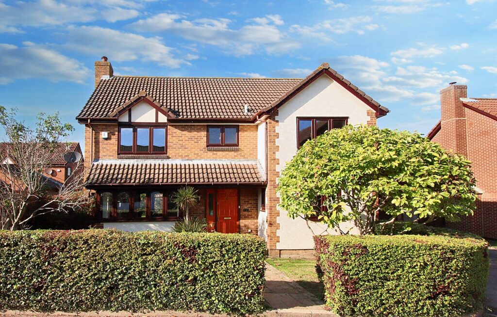 Alison Close, Shirley Oaks Village