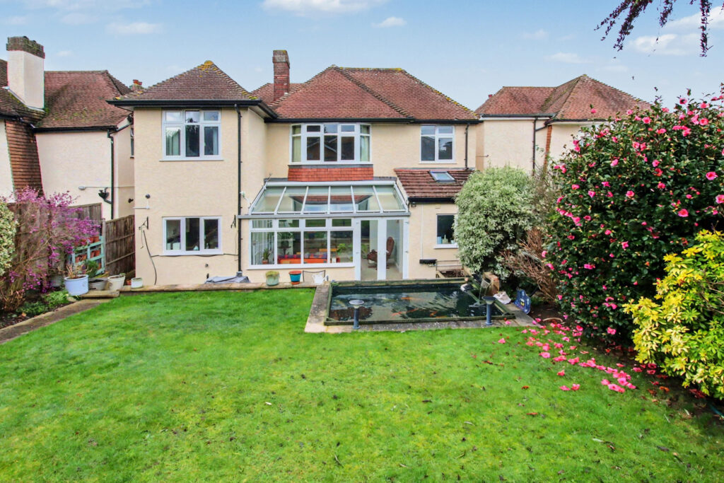 Devonshire Way, Shirley