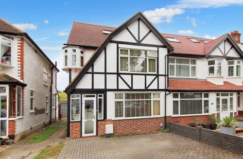 Arrange a viewing for Manor Park Road, West Wickham