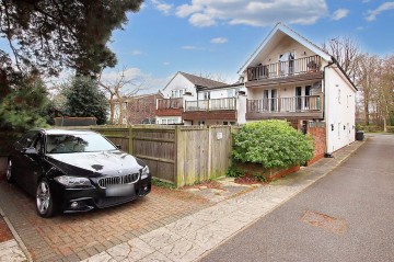 image of Flat 1 107a Monks Orchard Road, Beckenham
