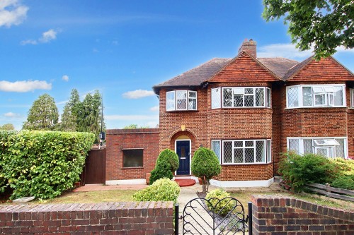 Arrange a viewing for Lorne Gardens, Shirley
