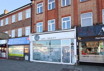 image of H S2 Hair & Beauty, 3 The Broadway