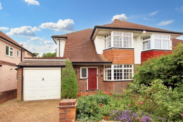 image of 5 Popes Grove, Croydon