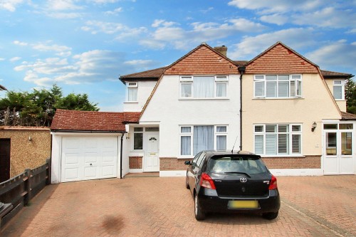 Arrange a viewing for Aldersmead Avenue, Shirley