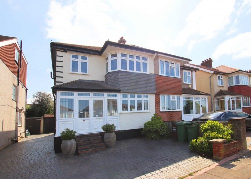 Arrange a viewing for Bramley Way, West Wickham, BR4