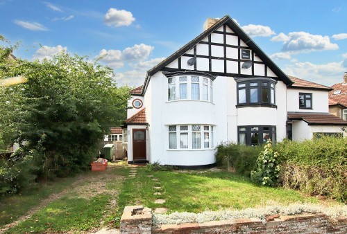 Arrange a viewing for Birch Tree Avenue, West Wickham, BR4