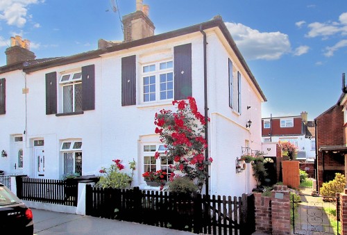 Arrange a viewing for Spring Park Road, Shirley