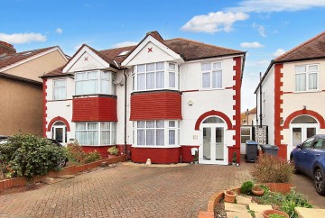 image of 27 Brookside Way, Croydon
